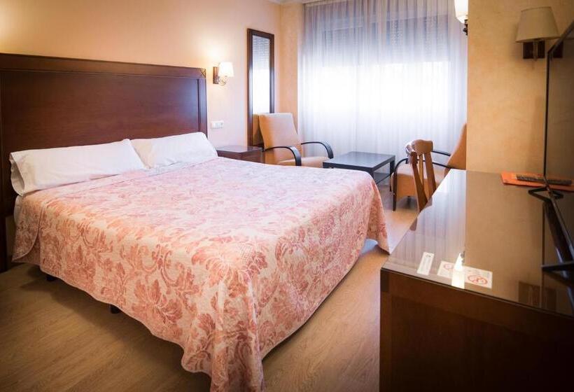 اتاق سوپریور با وان آب گرم, Abadia Burgos Camino Santiago