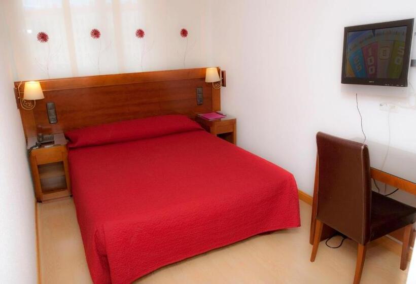 اتاق عادی, Abadia Burgos Camino Santiago