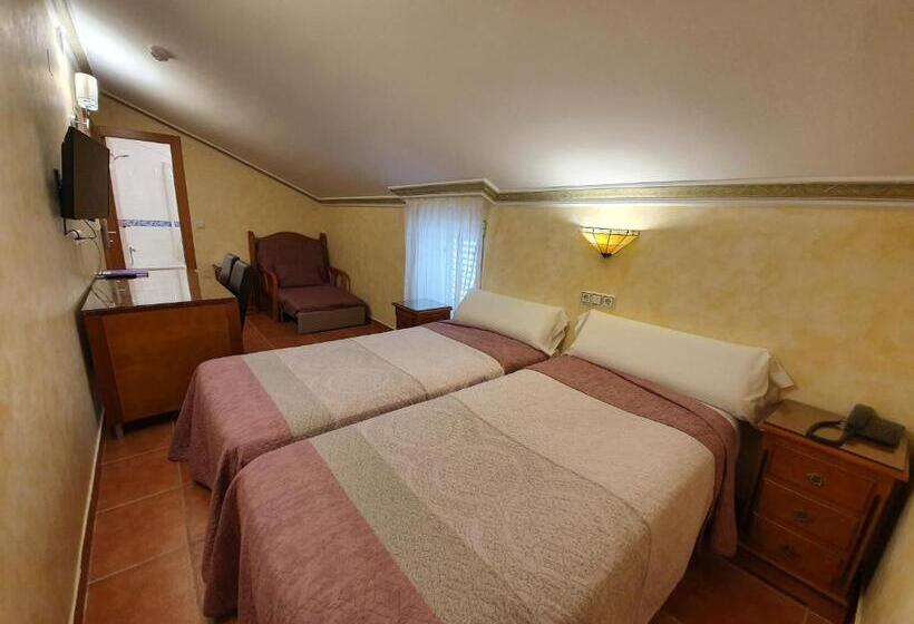 اتاق پنت هاوس, Abadia Burgos Camino Santiago