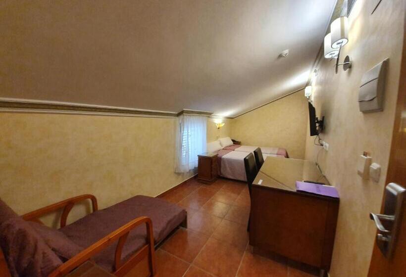 اتاق پنت هاوس, Abadia Burgos Camino Santiago