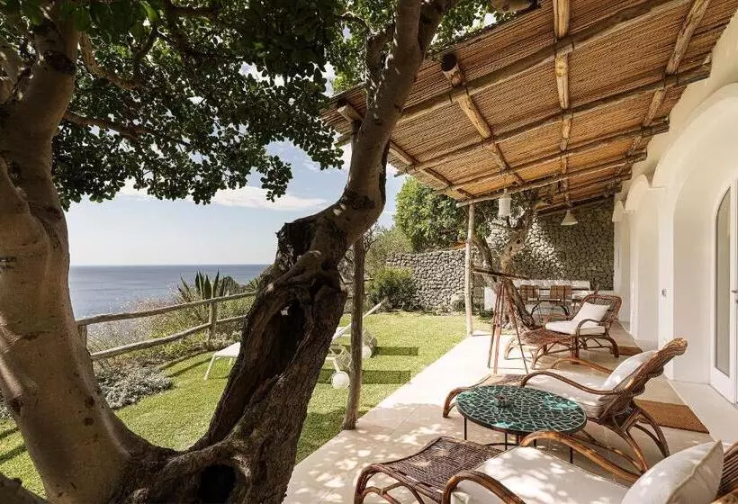 آپارتمان 2 خوابه با چشم‌انداز دریا, Costa Del Capitano Seaside Villas