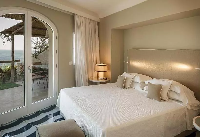 ویلای 1 خوابه با چشم‌انداز دریا, Costa Del Capitano Seaside Villas
