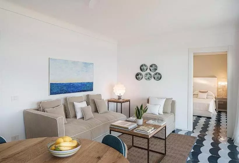 ویلای 1 خوابه با چشم‌انداز دریا, Costa Del Capitano Seaside Villas