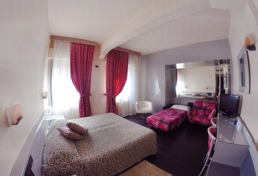 غرفة قياسية ثلاثية, Cristallo