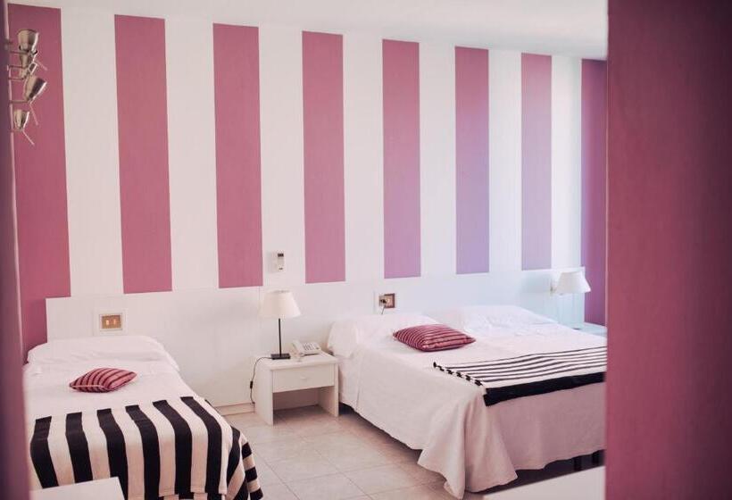 חדר סטנדרט לשלושה, Elite