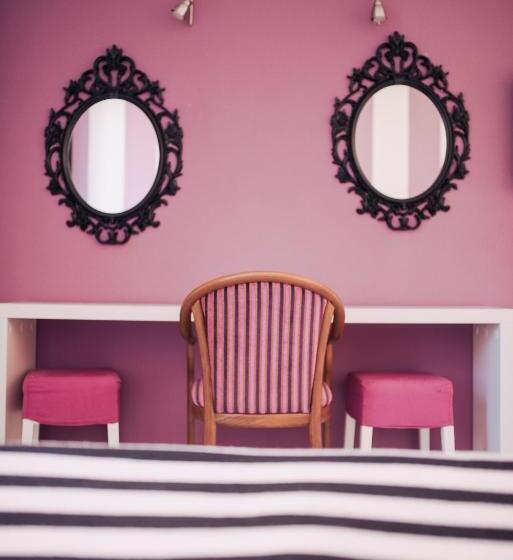 חדר סטנדרט לארבעה, Elite