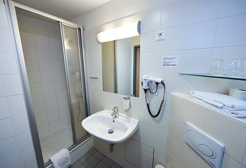 اتاق داخلی دلوکس, Kolping Wien Zentral