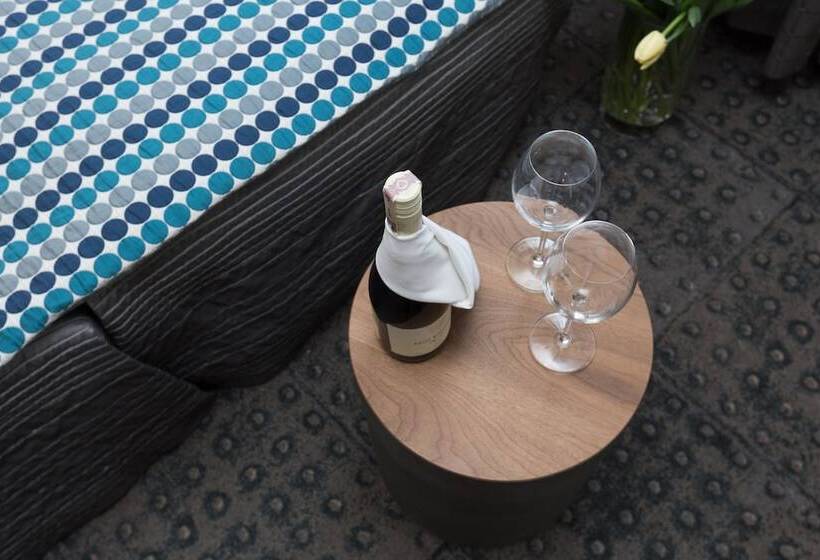 スタンダードルーム, Perła