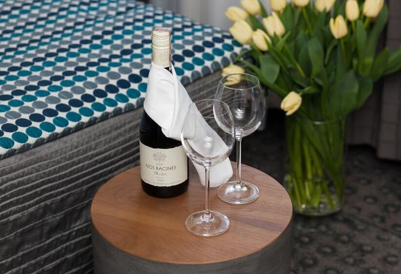 スタンダードトリプルルーム, Perła