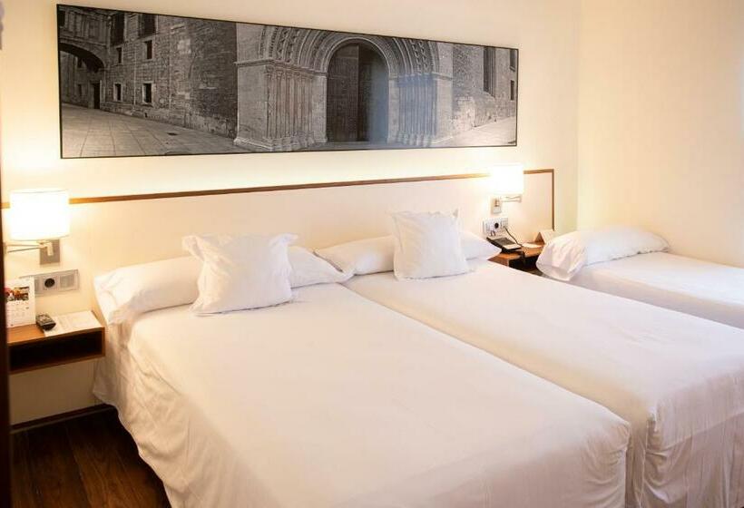 غرفة قياسية ثلاثية, Primus Valencia