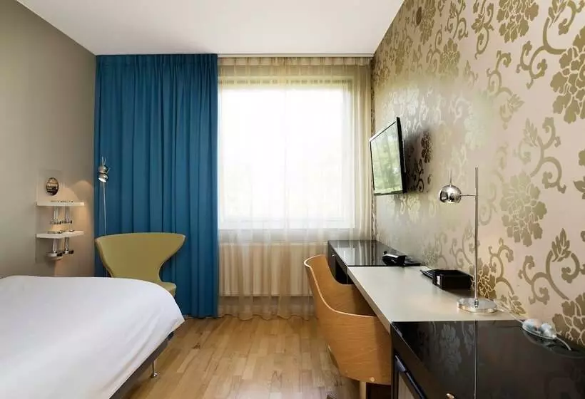 اتاق استاندارد یک نفره, Profilhotels Savoy
