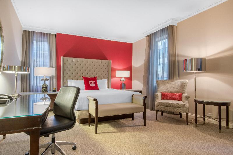 חדר פרמיום, Radon Plaza