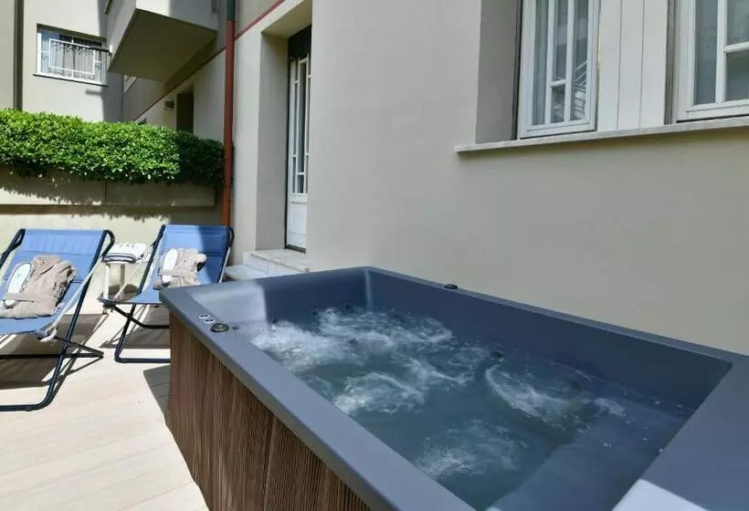 Deluxe-huone, Residence Esplanade