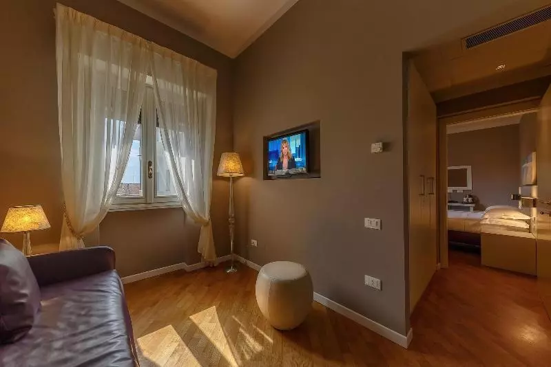 Perhehuone, Residence Esplanade