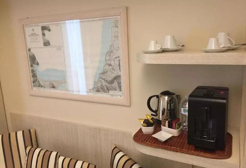 سوییت با چشم‌انداز دریا, Terrazza Marconi Hotel&spamarine