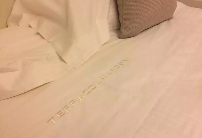 سوییت با چشم‌انداز دریا, Terrazza Marconi Hotel&spamarine