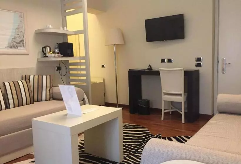 سوییت با چشم‌انداز دریا, Terrazza Marconi Hotel&spamarine