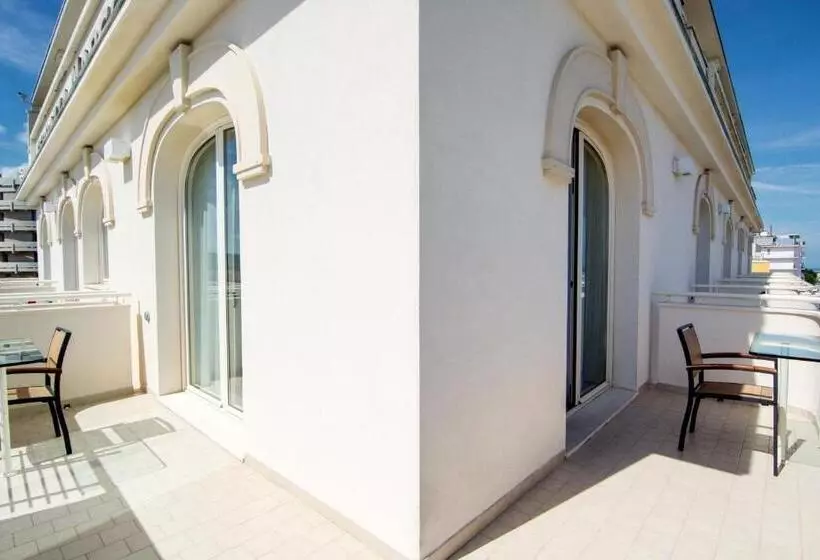 اتاق استاندارد با چشم‌انداز دریا, Terrazza Marconi Hotel&spamarine