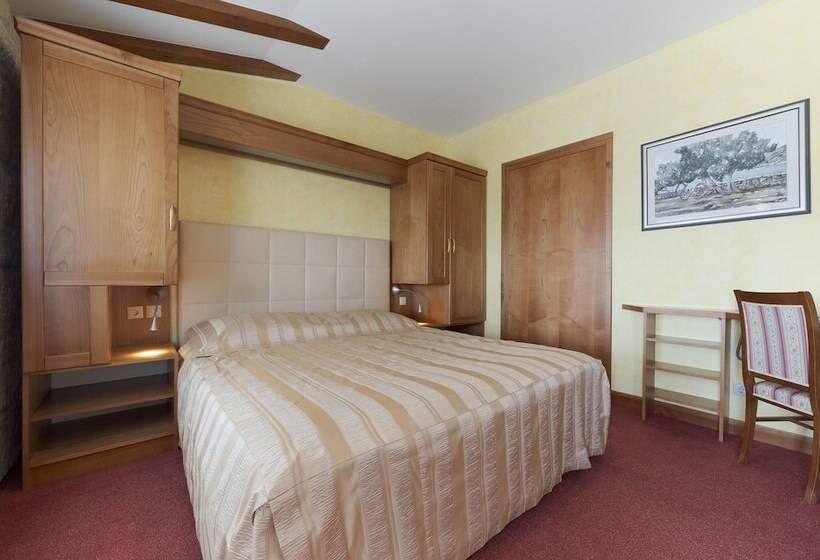 חדר סופריור עם נוף לים ומרפסת, Villa Dvor