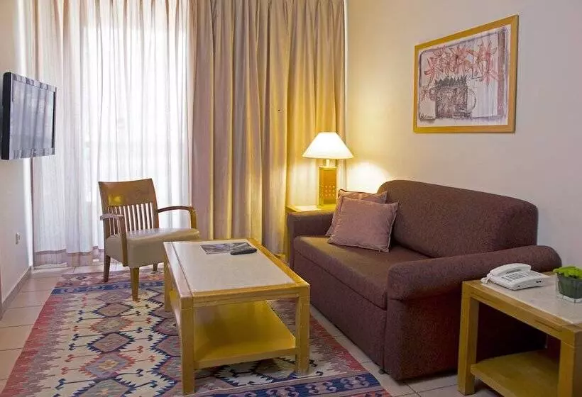 Perhesviitti, Royal Garden By Isrotel Collection