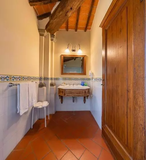 Juniorsviitti, Villa Borgo San Pietro