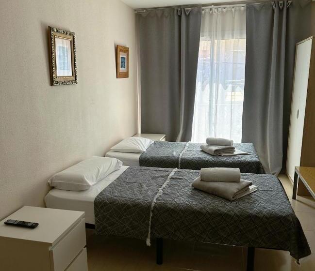 ２ベッドルームアパートメント, Royal Inn Apart
