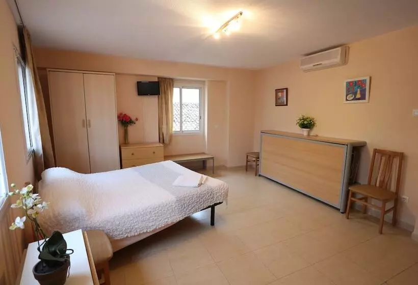 اتاق استاندارد, Royal Inn Apart