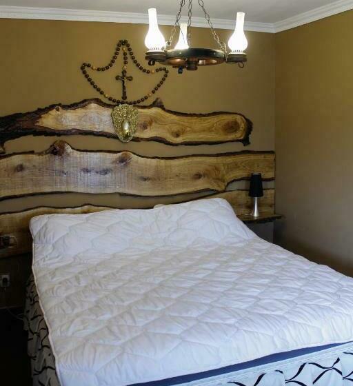 اتاق استاندارد با تخت بزرگ, Pensiunea Taverna Bucium