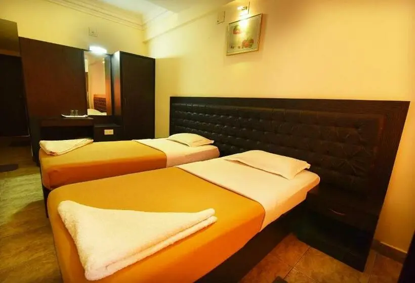 デラックスルーム, Sriram Residency