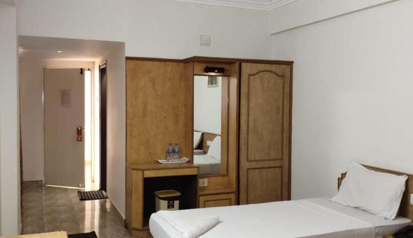 Quarto Deluxe, Sriram Residency