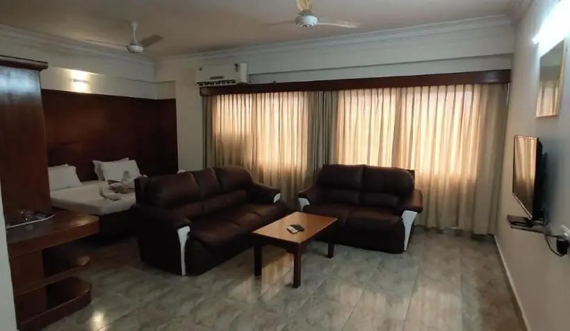 スイート, Sriram Residency