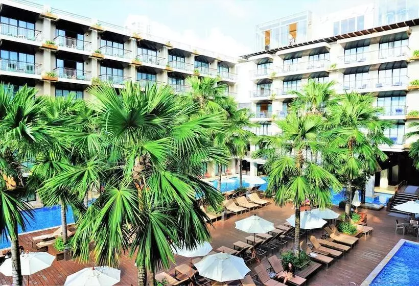 اتاق لوکس با چشمانداز استخر, Baan Laimai Beach Resort & Spa Sha Extra Plus