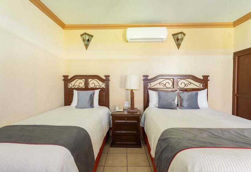 غرفة قياسية ثلاثية, Angel Inn