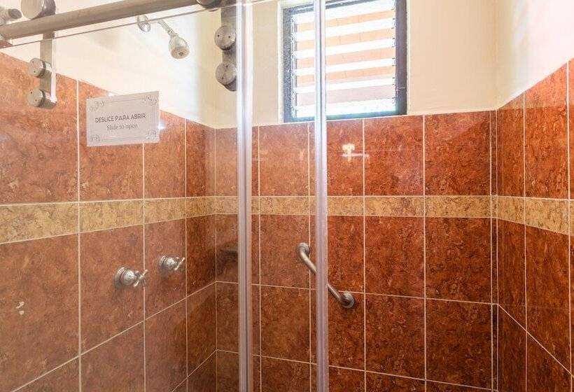 Номер Стандарт 2 Двуспальные Кровати, Angel Inn