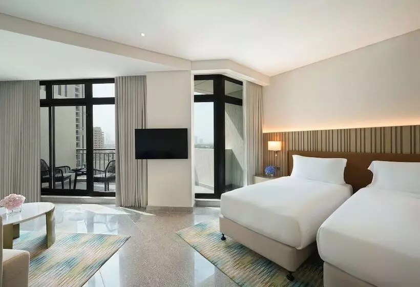 اتاق استاندارد با بالکن, Arabian Park Dubai, An Edge By Rotana