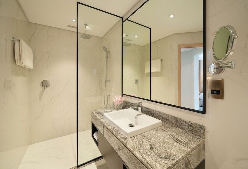 اتاق استاندارد با تخت دوبل, Arabian Park Dubai, An Edge By Rotana