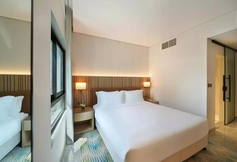 اتاق استاندارد با تخت بزرگ, Arabian Park Dubai, An Edge By Rotana