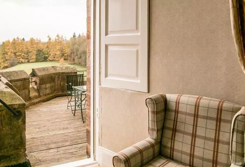 テーマパークスタンダードルーム, Dalhousie Castle