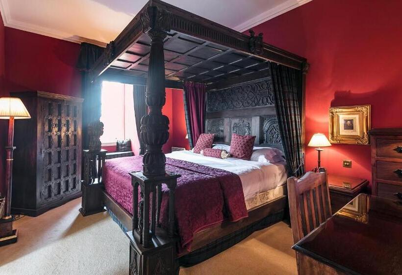 غرفة قياسية ذات طابع خاص, Dalhousie Castle