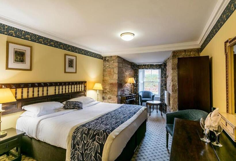 غرفة كلاسيكية, Dalhousie Castle