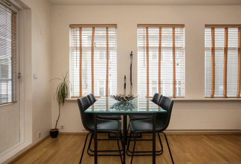 آپارتمان 2 خوابه, Frón