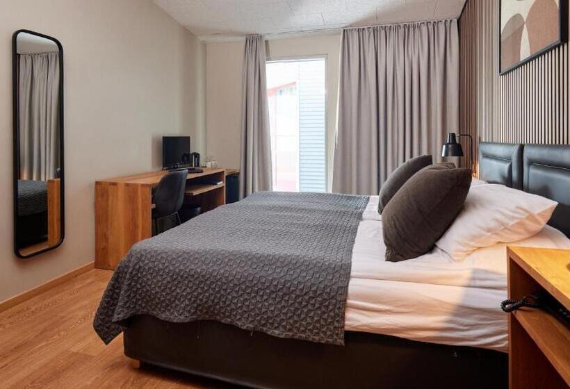 اتاق استاندارد, Frón