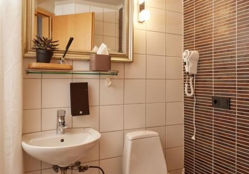 اتاق استاندارد, Frón