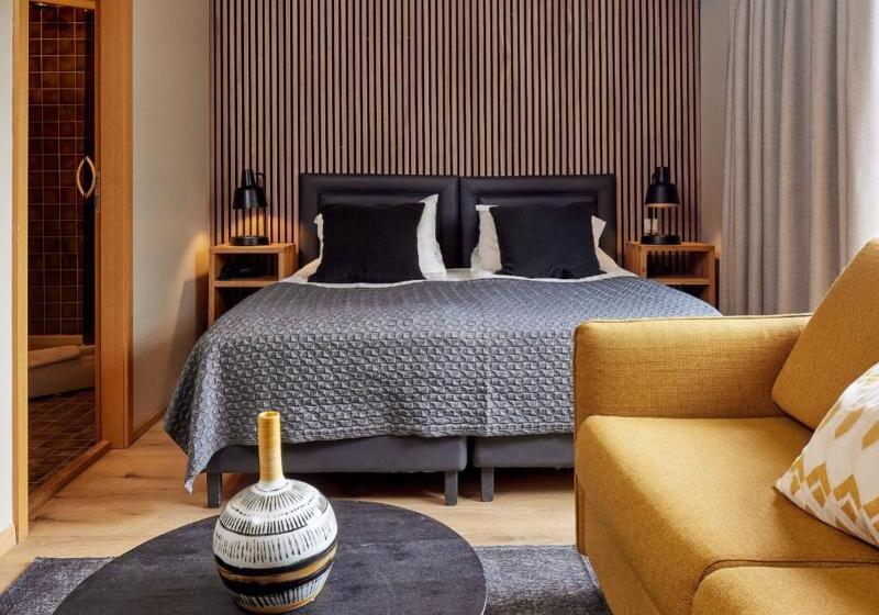 استودیوی لوکس, Frón