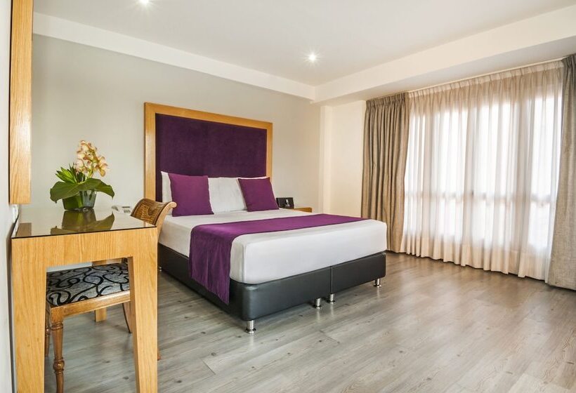 جناح مزود بتراس, Le Manoir Bogota