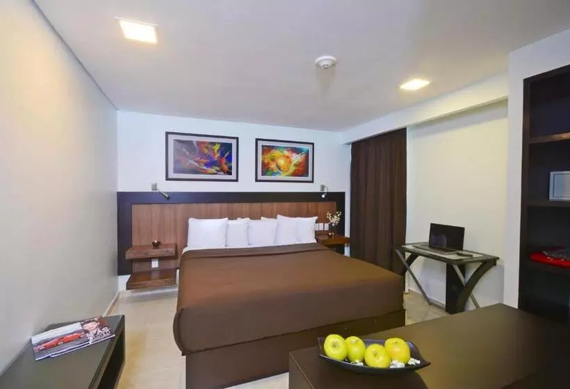 キングサイズベッドのデラックスルーム, Hotel & Suites PF