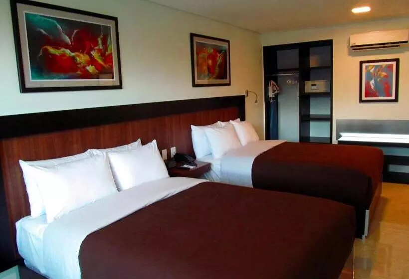 デラックスルーム, Hotel & Suites PF