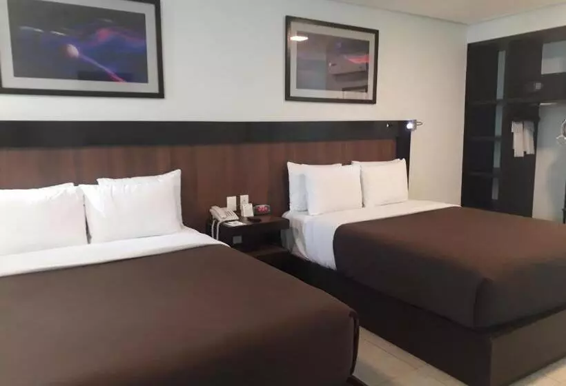 デラックスルーム, Hotel & Suites PF