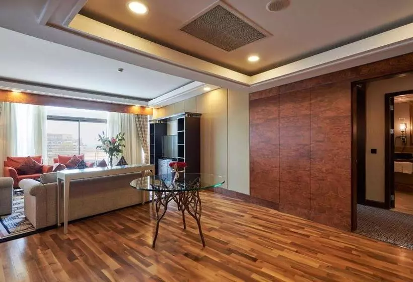 سوئیت پرزیدنت, Calista Luxury Resort