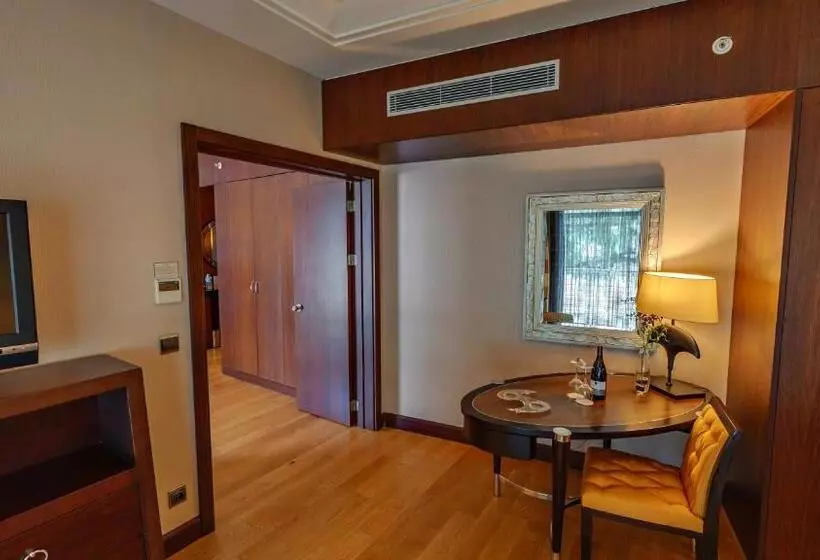 سوییت, Calista Luxury Resort
